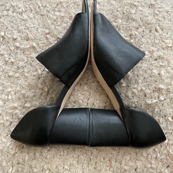 NWOT! 👀 Via Spiga Block Heel Peep Toe Sandals - Picture 2 of 9